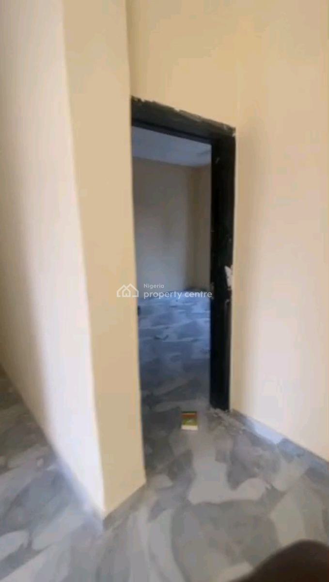 3 Bedroom Upstairs, All Room Ensuite, Balcony, Pop, Screeded Wall, Burger King, Off Herbert Macauley Way, Alagomeji, Yaba, Lagos, Flat / Apartment for Rent