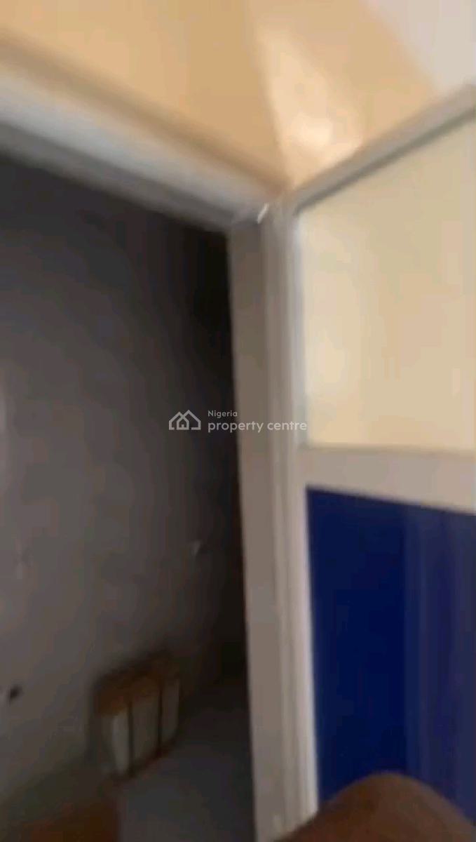 3 Bedroom Upstairs, All Room Ensuite, Balcony, Pop, Screeded Wall, Burger King, Off Herbert Macauley Way, Alagomeji, Yaba, Lagos, Flat / Apartment for Rent