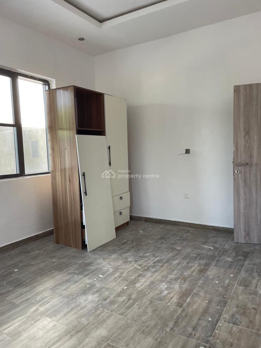 Luxury 2 Bedroom Apartment, Chevron Drive, Lekki Expressway, Lekki, Lagos, Block of Flats for Sale