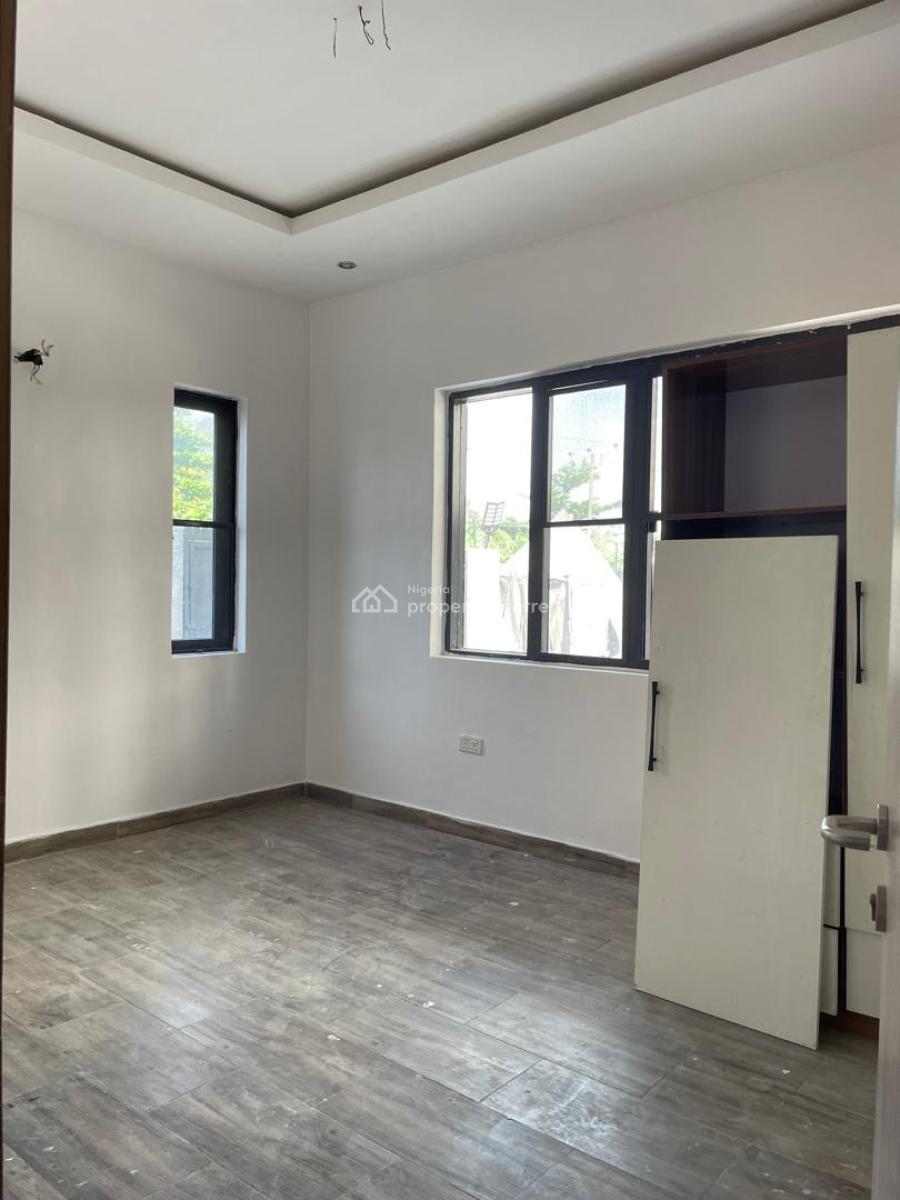 Luxury 2 Bedroom Apartment, Chevron Drive, Lekki Expressway, Lekki, Lagos, Block of Flats for Sale