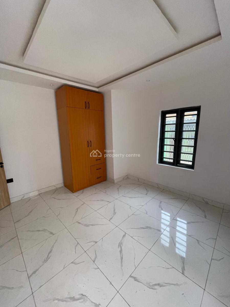 Exquisitely Built 3 Bedroom Apartment in a Lovely & Gated Environment, Surulere, Lagos, Flat / Apartment for Sale