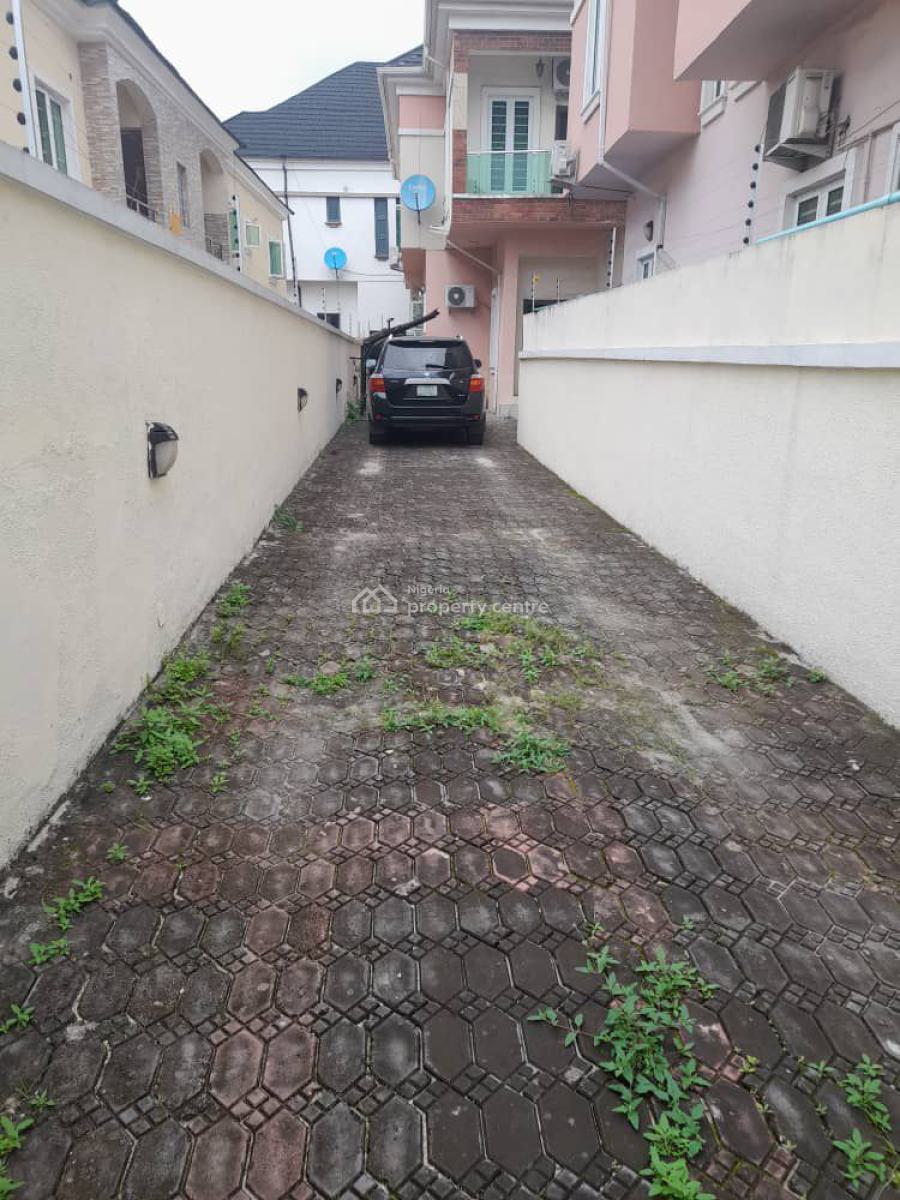 Standard Well Maintained Ensuit 4 Bedroom Semi Detached House with Bq, Garden Est, Osapa, Lekki, Lagos, Semi-detached Duplex for Sale