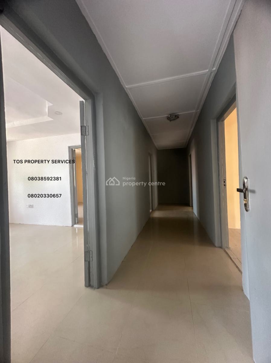 Standard 3 Bedroom Apartment (upstairs), Sabo-alagomeji, Alagomeji, Yaba, Lagos, Flat / Apartment for Rent