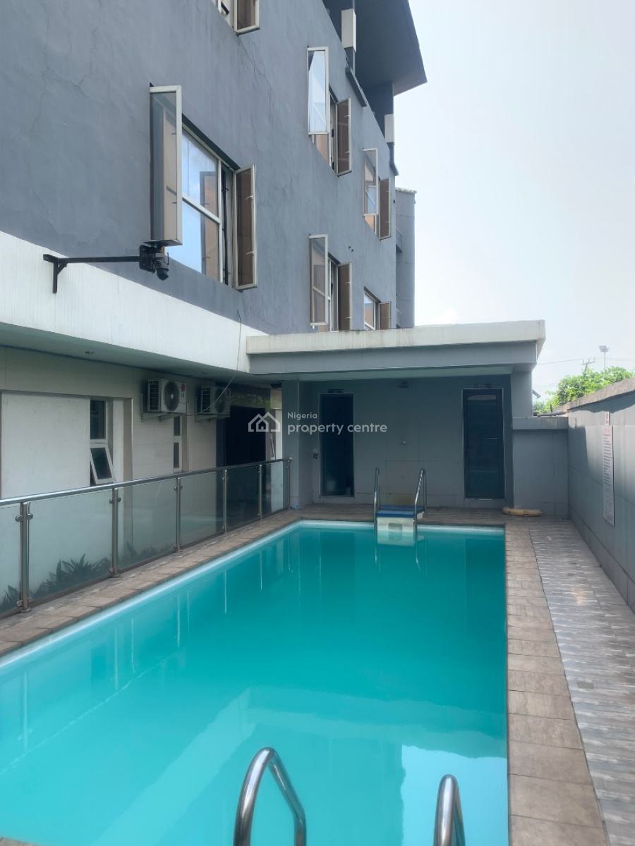 Luxurious Hotel in a Prime Location, Lekki Expressway, Lekki, Lagos, Hotel / Guest House for Sale