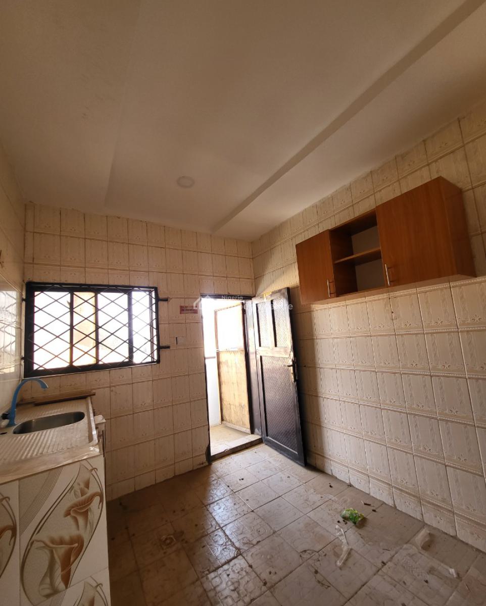 Luxurious Massive 1 Bedroom Flat, By Old Secretariat, Durumi, Abuja, Flat / Apartment for Rent