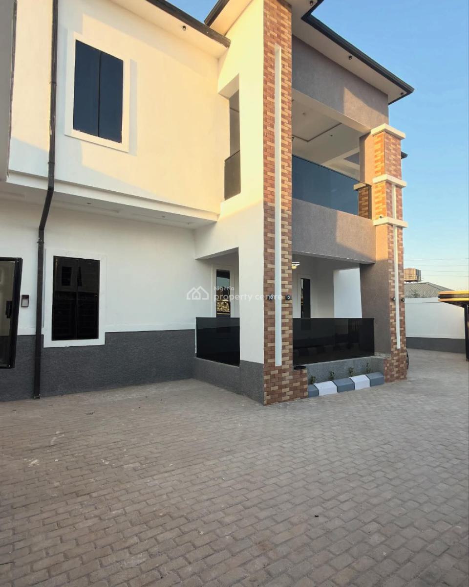 5 Bedroom Duplex    Price:400m  Location: Rimi District Kaduna, Kaduna North, Kaduna, House for Sale