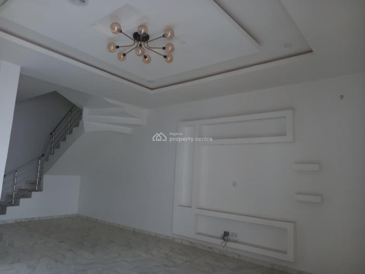 Lovely 2 Rooms & a Parlour Flat, Jakande Housing Estate Mile2 Lagos, Amuwo Odofin, Lagos, Flat / Apartment for Sale