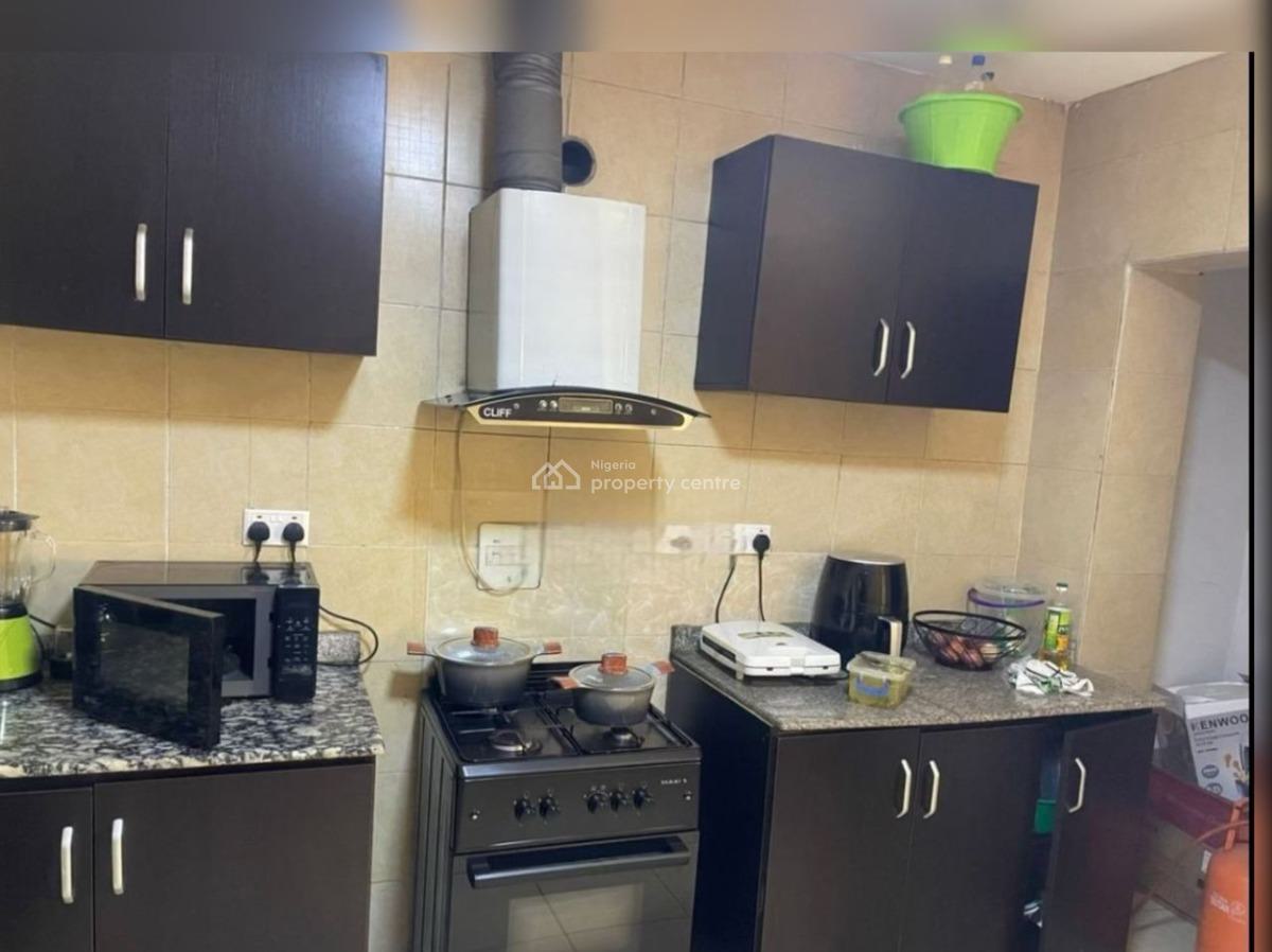 Standard 3 Bedroom Apartment with Bq, Lekki Phase 1, Lekki, Lagos, Flat / Apartment for Sale