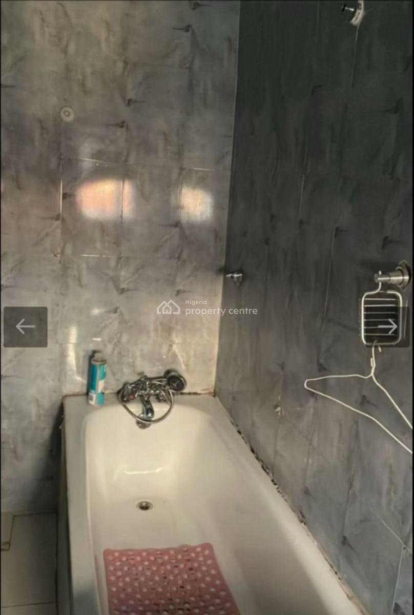 Standard 3 Bedroom Apartment with Bq, Lekki Phase 1, Lekki, Lagos, Flat / Apartment for Sale