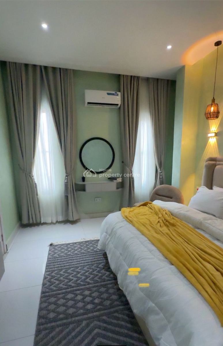 2 Bedroom Apartment at Lekki Phase 1, Lekki Phase 1, Lekki, Lagos, Flat / Apartment Short Let