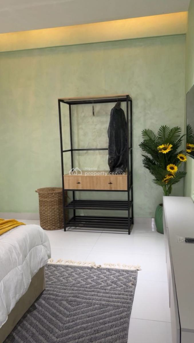 2 Bedroom Apartment at Lekki Phase 1, Lekki Phase 1, Lekki, Lagos, Flat / Apartment Short Let