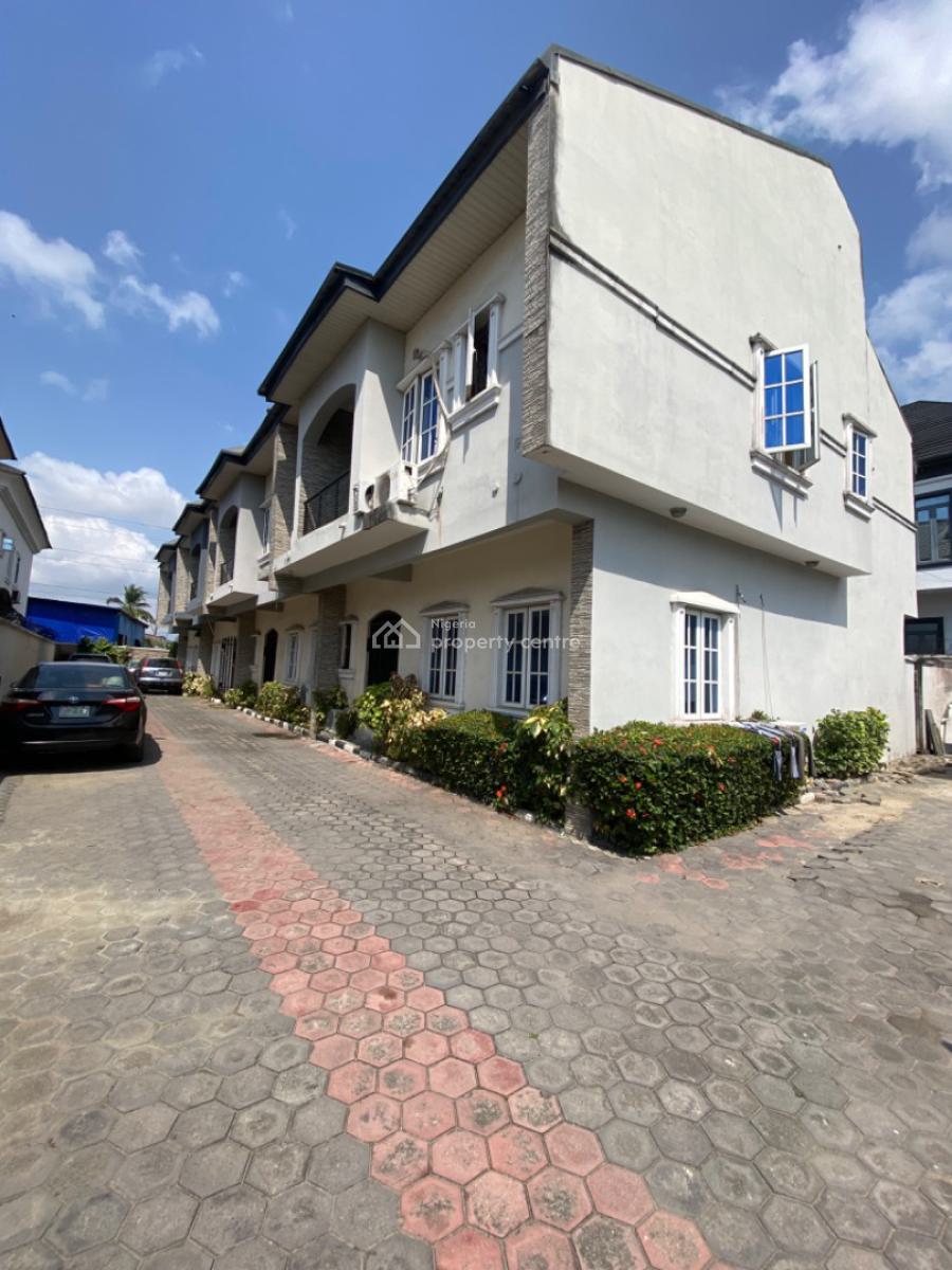 Self Serviced Spacious 3 Bedrooms Flats, Ikota Lekki, Ikota, Lekki, Lagos, Flat / Apartment for Rent