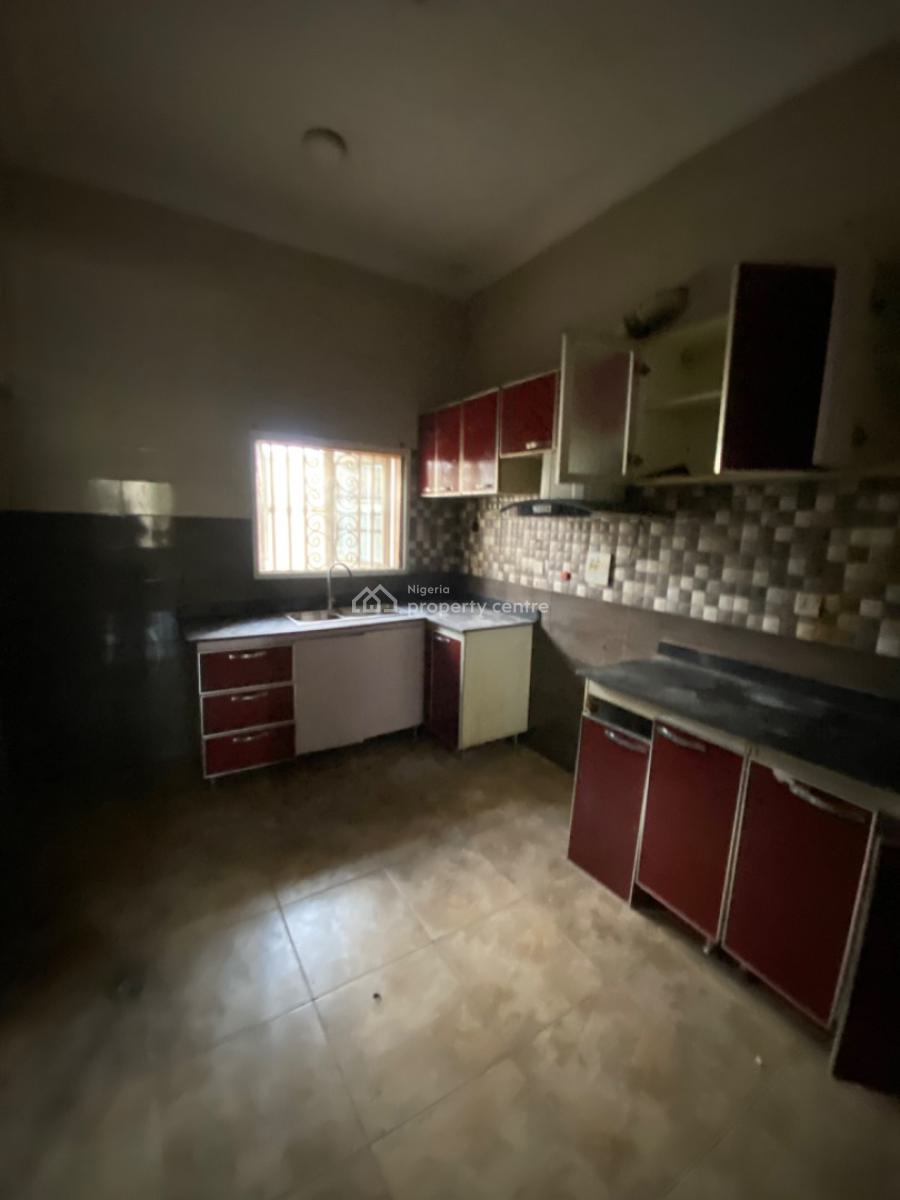 Self Serviced Spacious 3 Bedrooms Flats, Ikota Lekki, Ikota, Lekki, Lagos, Flat / Apartment for Rent