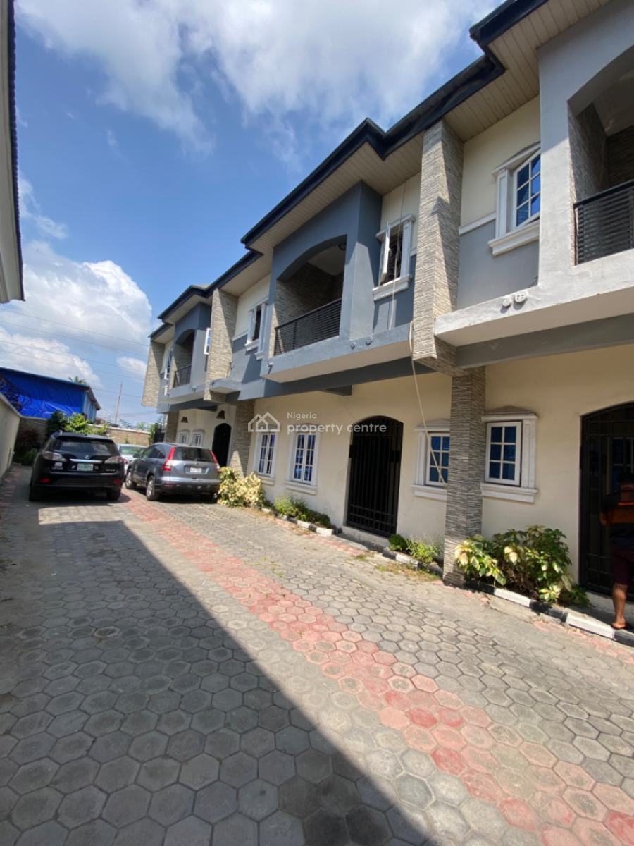 Self Serviced Spacious 3 Bedrooms Flats, Ikota Lekki, Ikota, Lekki, Lagos, Flat / Apartment for Rent