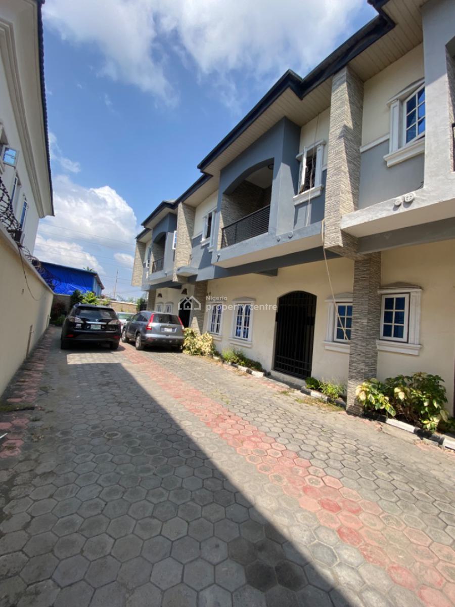 Self Serviced Spacious 3 Bedrooms Flats, Ikota Lekki, Ikota, Lekki, Lagos, Flat / Apartment for Rent