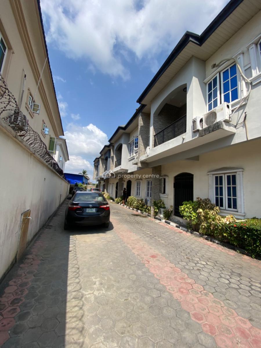 Self Serviced Spacious 3 Bedrooms Flats, Ikota Lekki, Ikota, Lekki, Lagos, Flat / Apartment for Rent