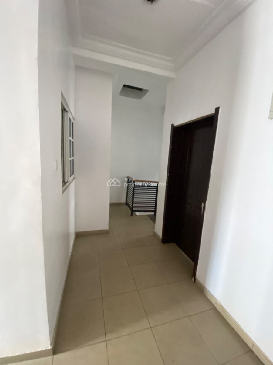 Self Serviced Spacious 3 Bedrooms Flats, Ikota Lekki, Ikota, Lekki, Lagos, Flat / Apartment for Rent