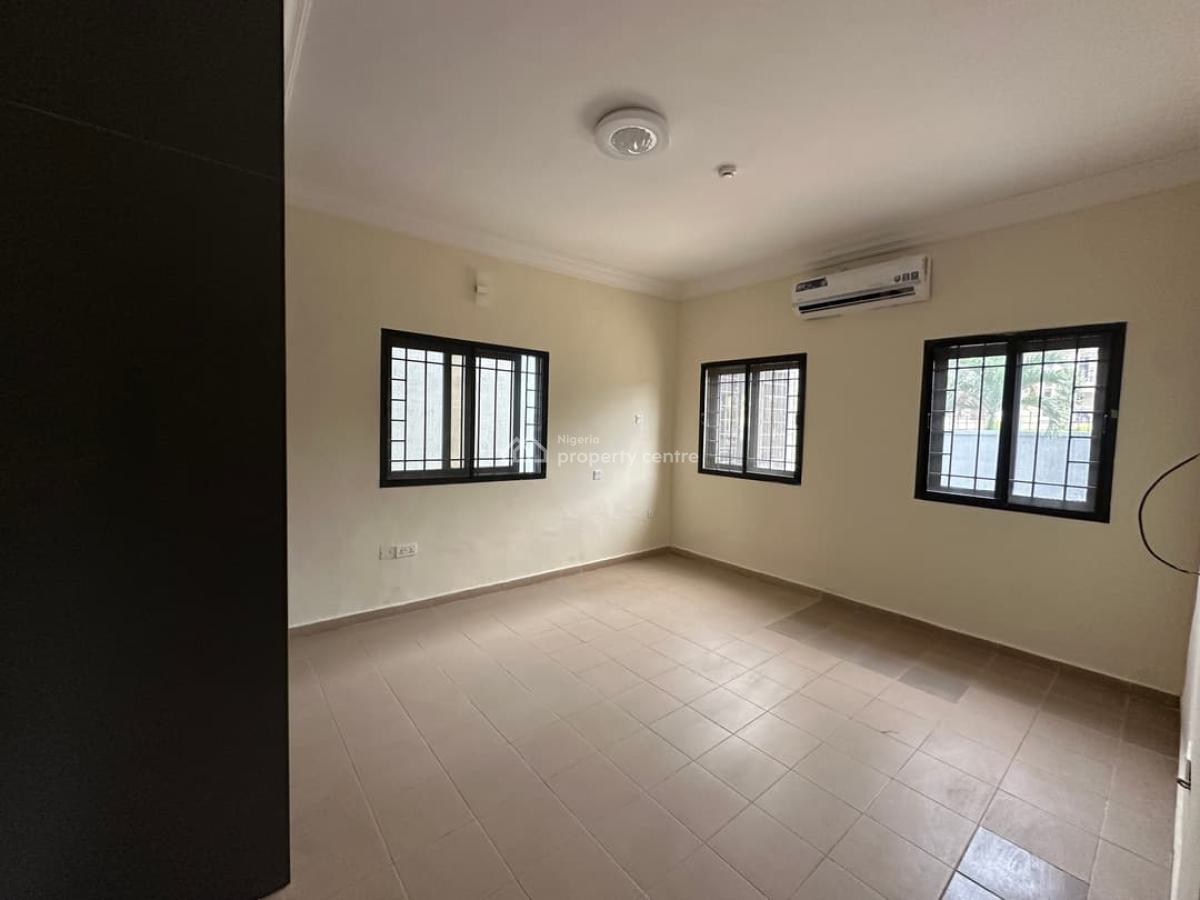 Executive 3-bedroom Apartment, Lekki Phase 1, Lekki, Lagos, Flat / Apartment for Rent