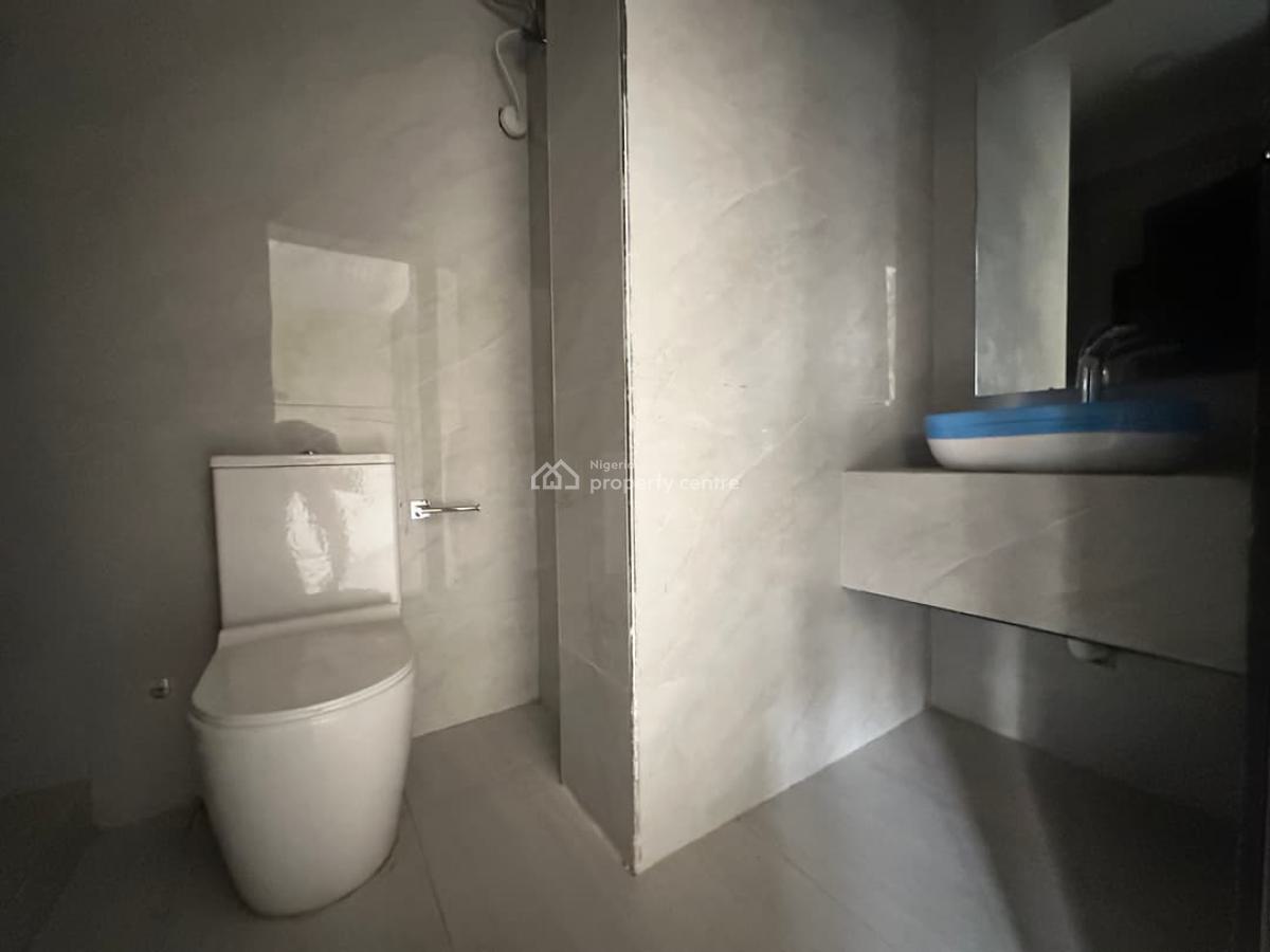 Executive 3-bedroom Apartment, Lekki Phase 1, Lekki, Lagos, Flat / Apartment for Rent