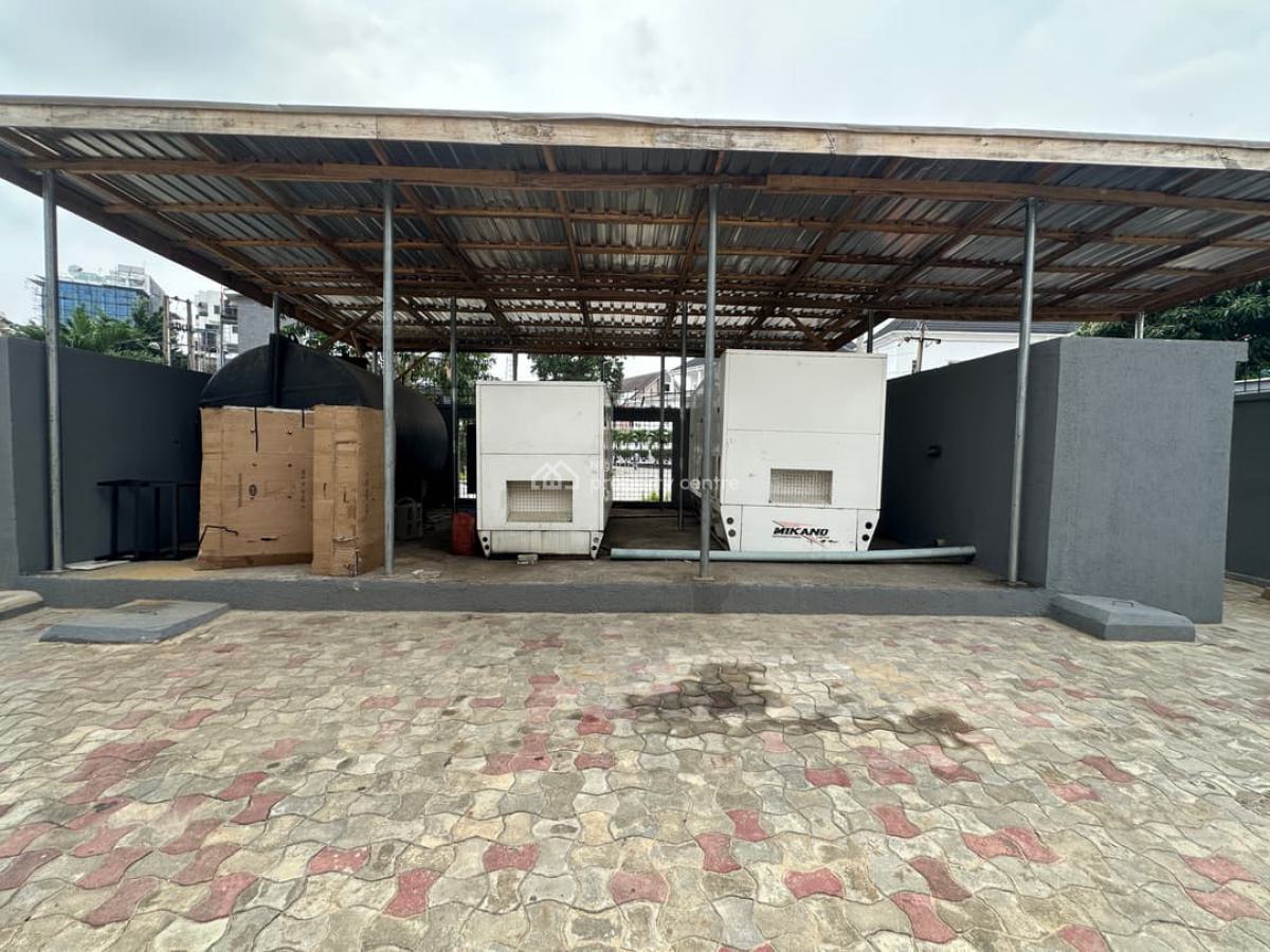 Executive 3-bedroom Apartment, Lekki Phase 1, Lekki, Lagos, Flat / Apartment for Rent