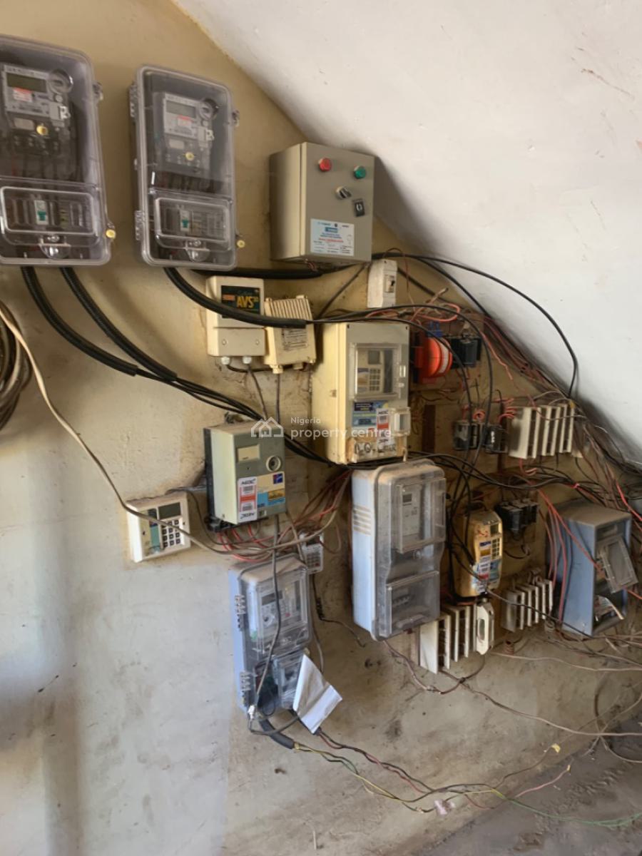 Spacious 2 Bedroom Flat, Apo Dutse, Apo, Abuja, Flat / Apartment for Rent