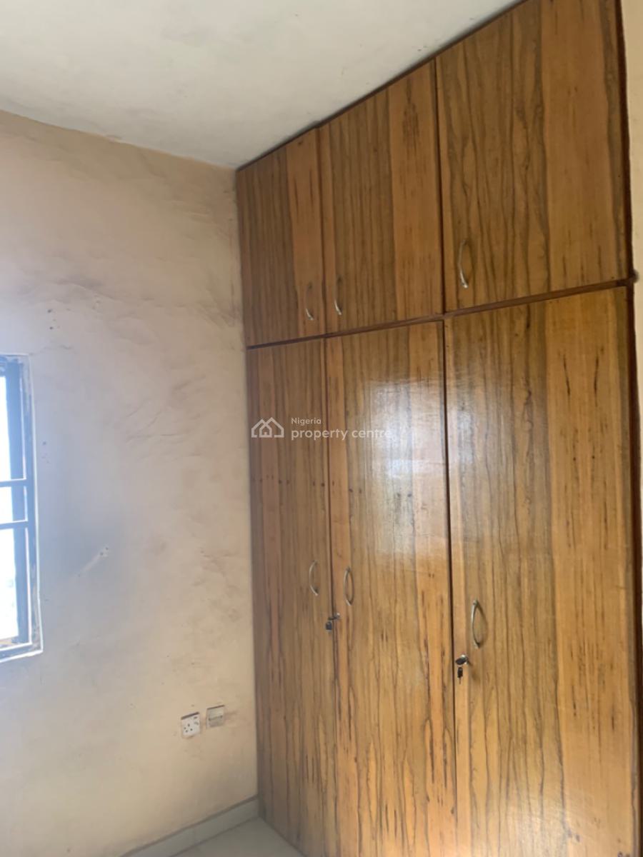 Spacious 2 Bedroom Flat, Apo Dutse, Apo, Abuja, Flat / Apartment for Rent