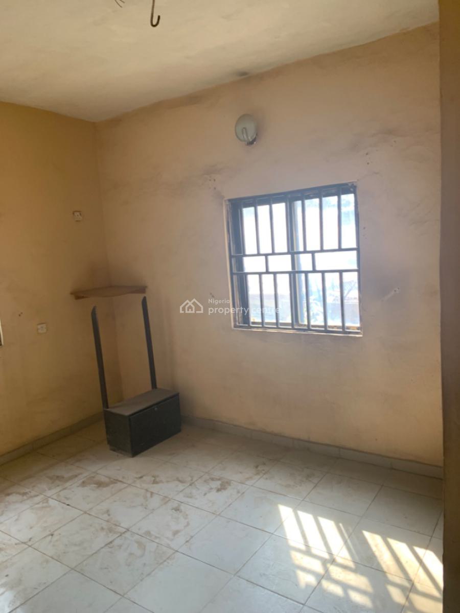 Spacious 2 Bedroom Flat, Apo Dutse, Apo, Abuja, Flat / Apartment for Rent