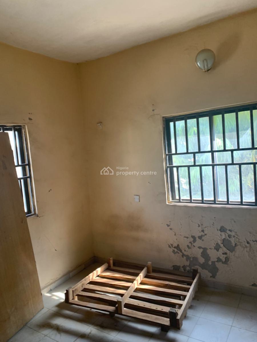 Spacious 2 Bedroom Flat, Apo Dutse, Apo, Abuja, Flat / Apartment for Rent