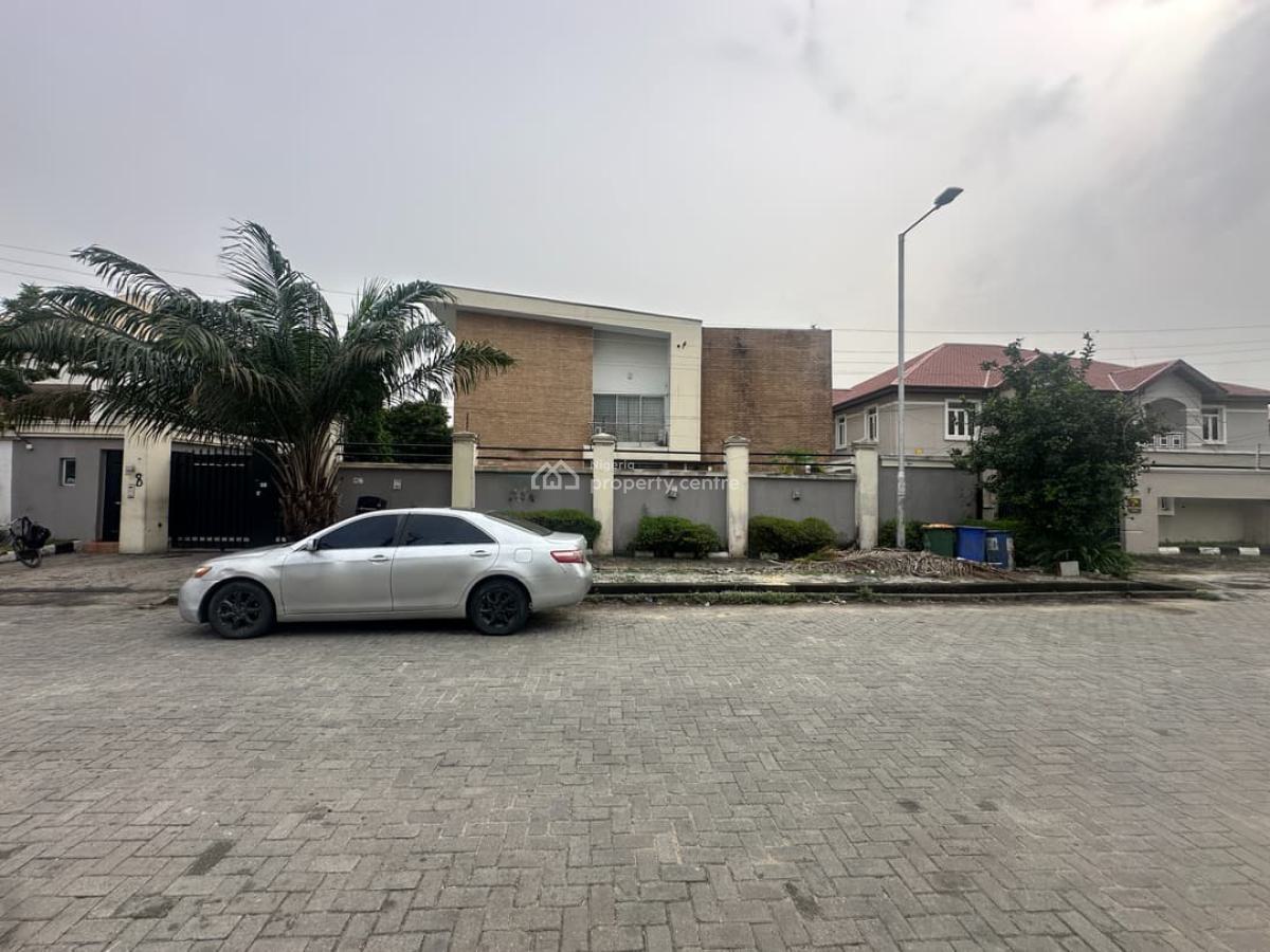 Spacious 4-bedroom Terrace Duplex, Lekki Phase 1, Lekki, Lagos, Terraced Duplex for Rent