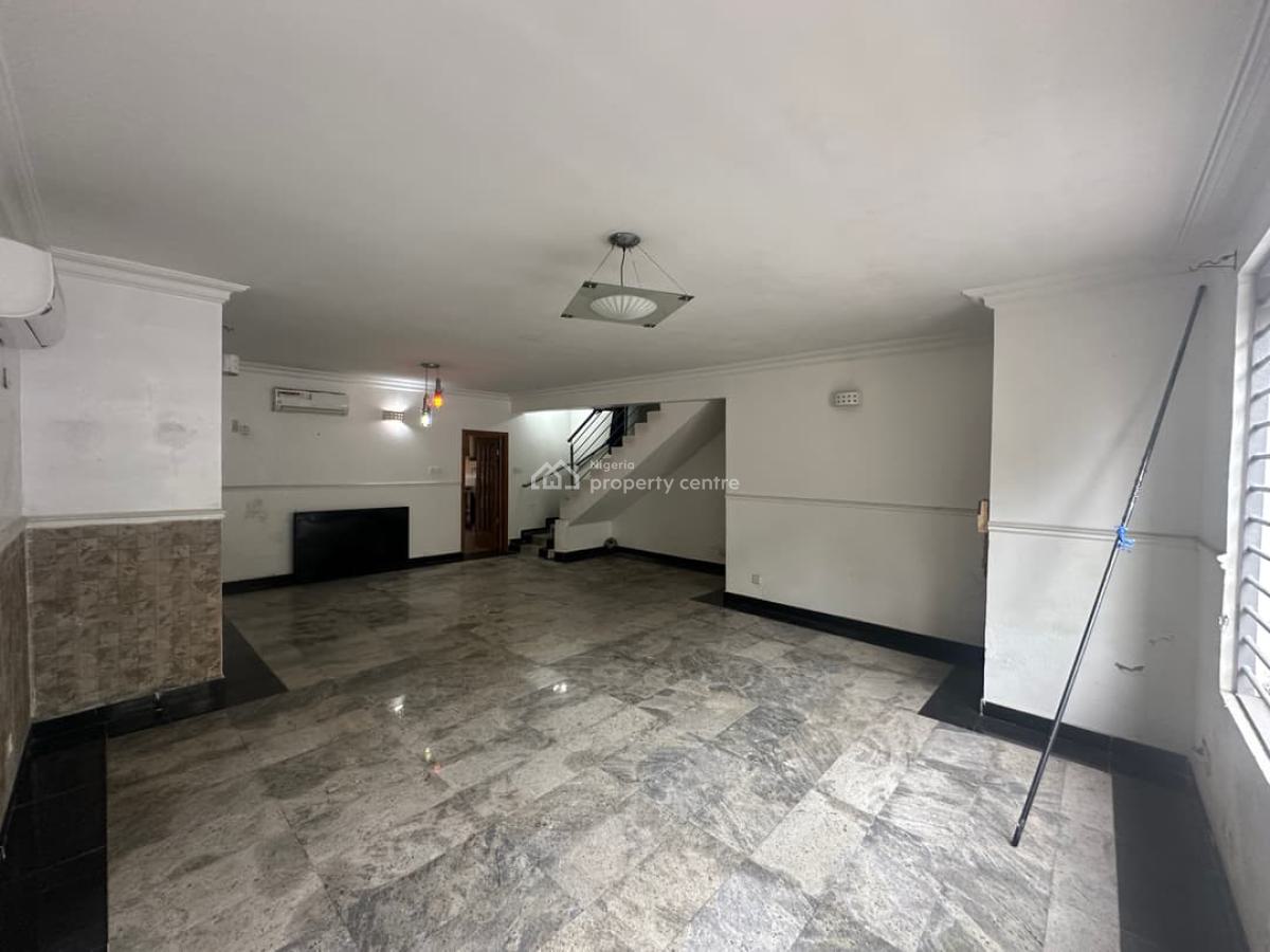 Spacious 4-bedroom Terrace Duplex, Lekki Phase 1, Lekki, Lagos, Terraced Duplex for Rent