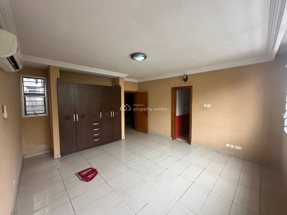 Spacious 4-bedroom Terrace Duplex, Lekki Phase 1, Lekki, Lagos, Terraced Duplex for Rent