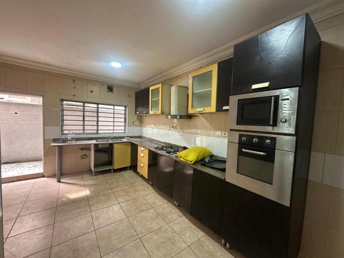 Spacious 4-bedroom Terrace Duplex, Lekki Phase 1, Lekki, Lagos, Terraced Duplex for Rent