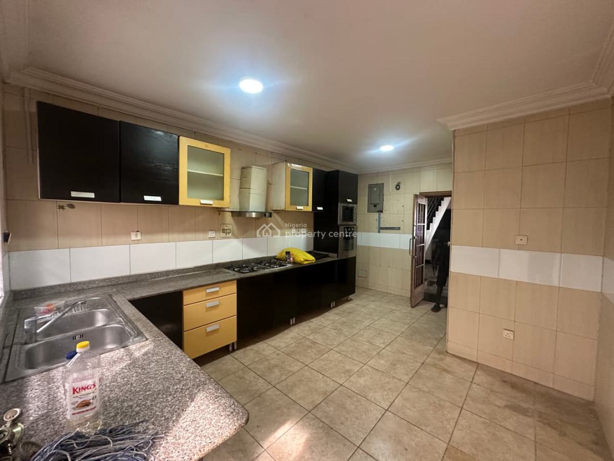 Spacious 4-bedroom Terrace Duplex, Lekki Phase 1, Lekki, Lagos, Terraced Duplex for Rent