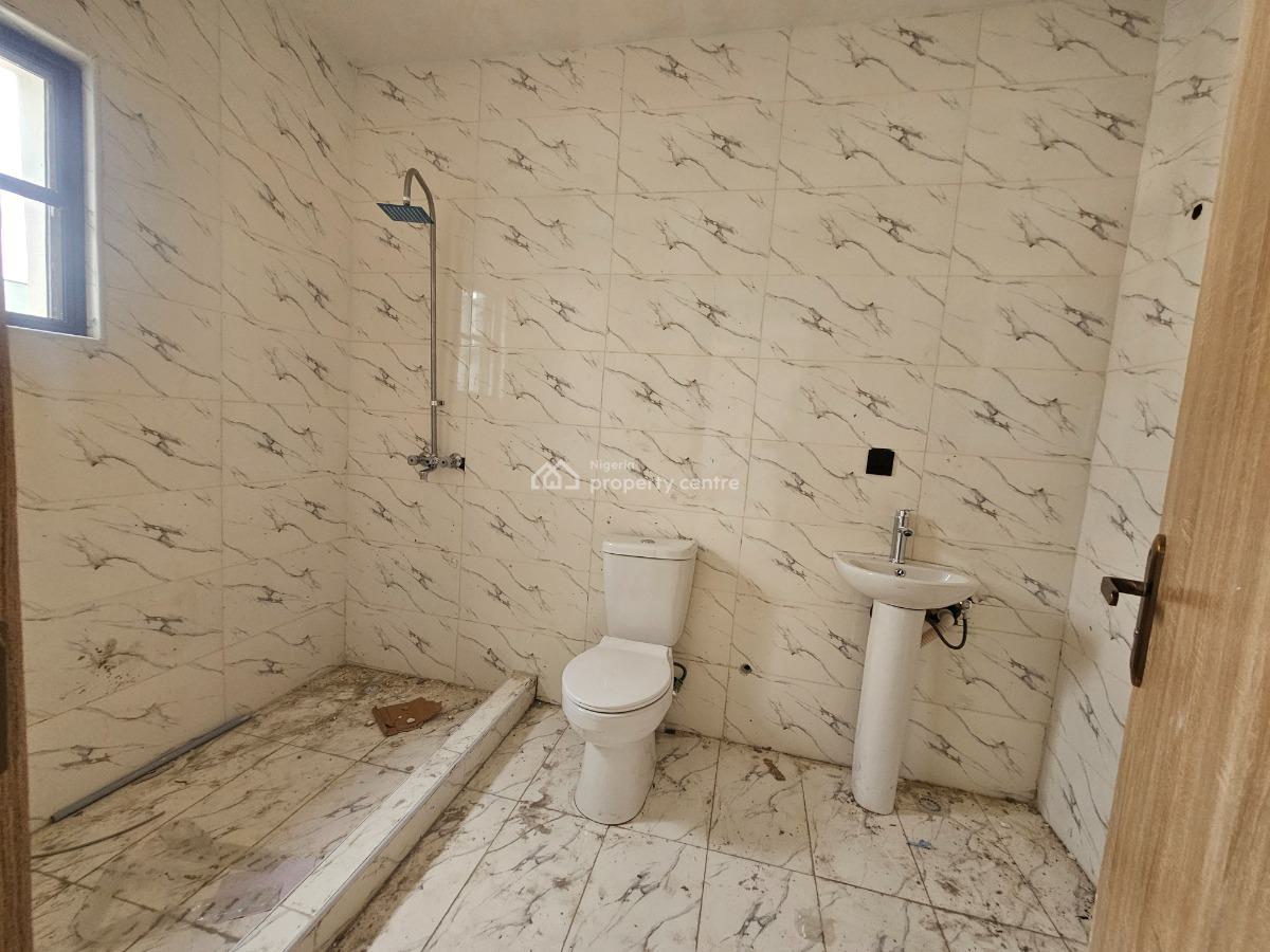 Serviced 3 Bedrooms Apartment with Bq, Lekki Phase 1, Lekki, Lagos, Flat / Apartment for Rent