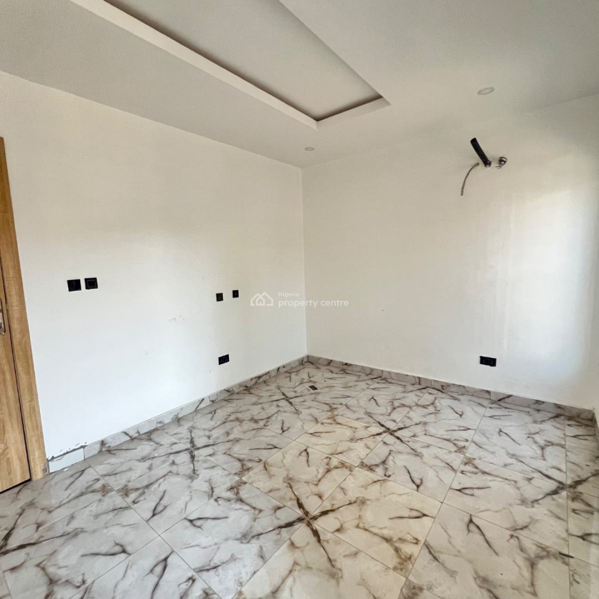 2 Bed  90 Million, Ologolo, Lekki, Lagos, Flat / Apartment for Sale