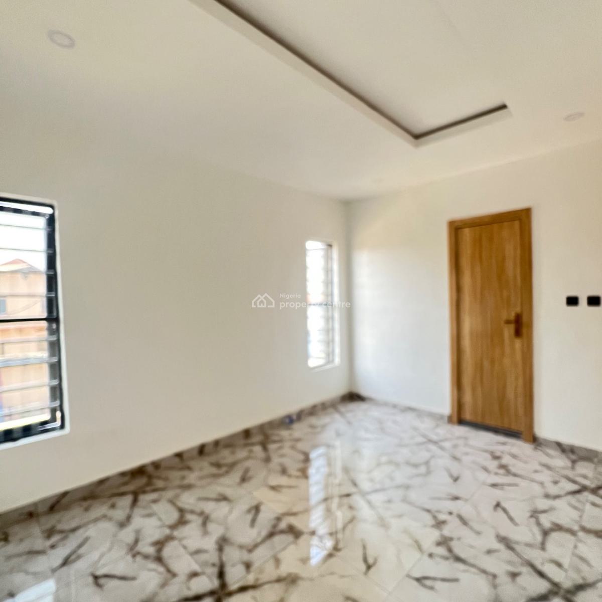 2 Bed  90 Million, Ologolo, Lekki, Lagos, Flat / Apartment for Sale