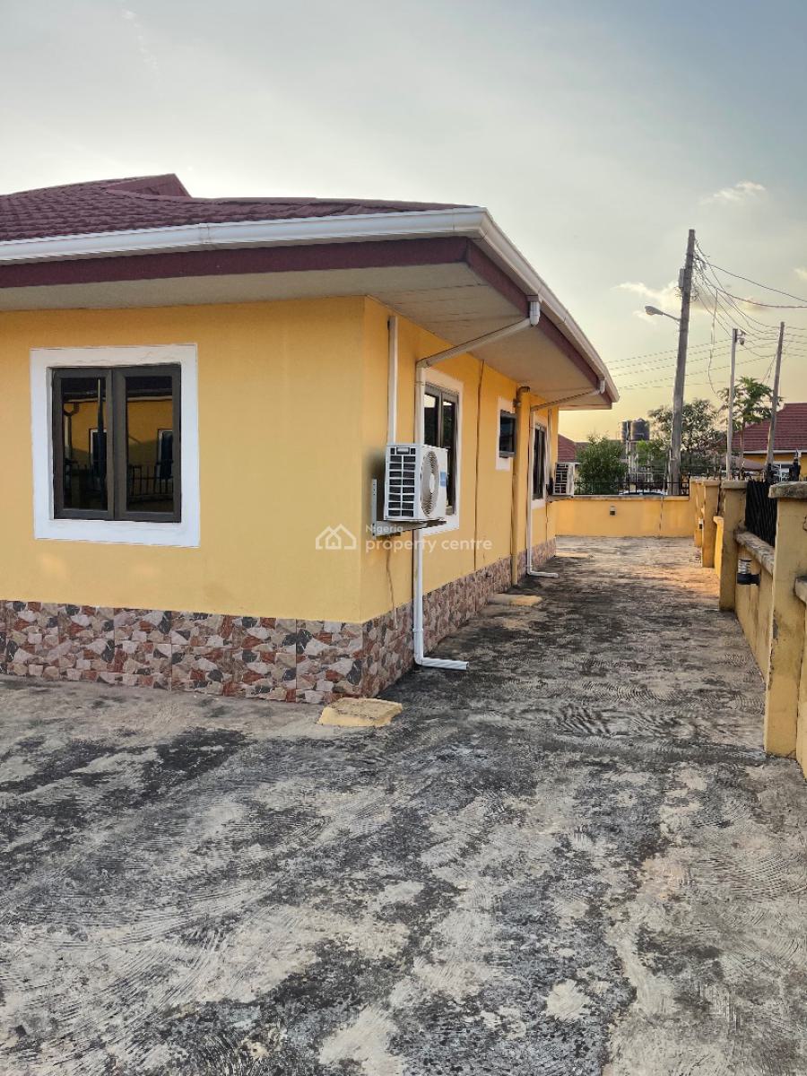 Luxury 3 Bedroom with 4 Toilets, Borehole, Gerald Roof, Sunshine Garden Estate Oba Ile, Akure, Ondo, Detached Bungalow for Sale