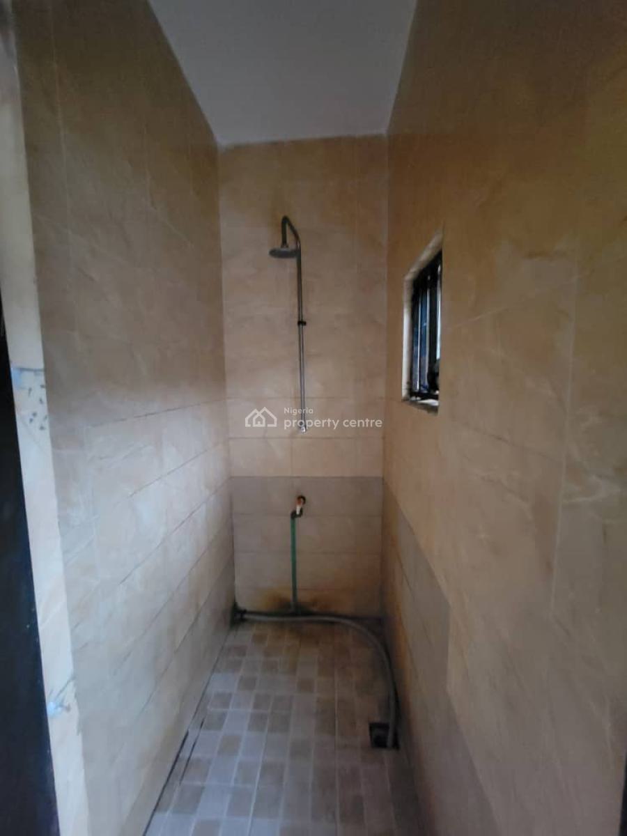 Serviced Bq, Off Adeogun, Victoria Island (vi), Lagos, Flat / Apartment for Rent