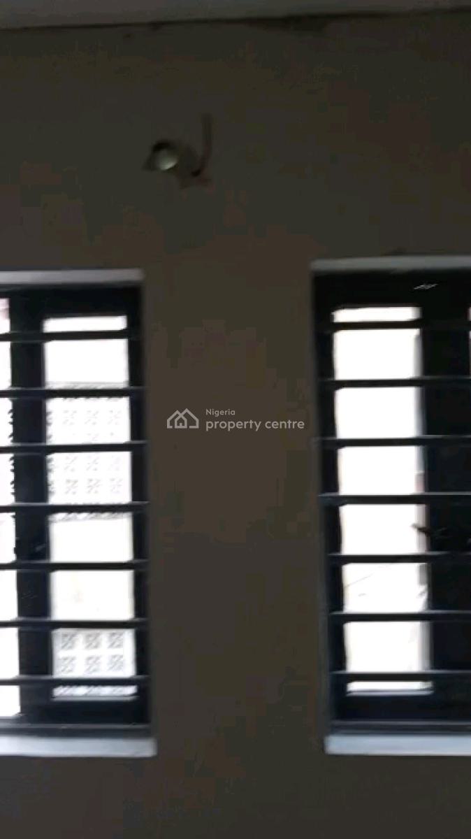 Newly Built N Modern 5 Units 2 Bedroom Up N Ground Flats, Ayodele Okeowo Street, Soluyi, Gbagada, Lagos, Flat / Apartment for Rent