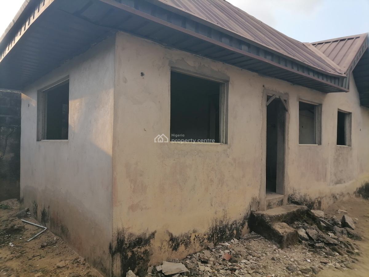 Land with Duplex & B.q, 68th Street, Bendel Estate(d.d.p.a) Off Westend Road, Off Airport, Warri, Delta, Mixed-use Land for Sale