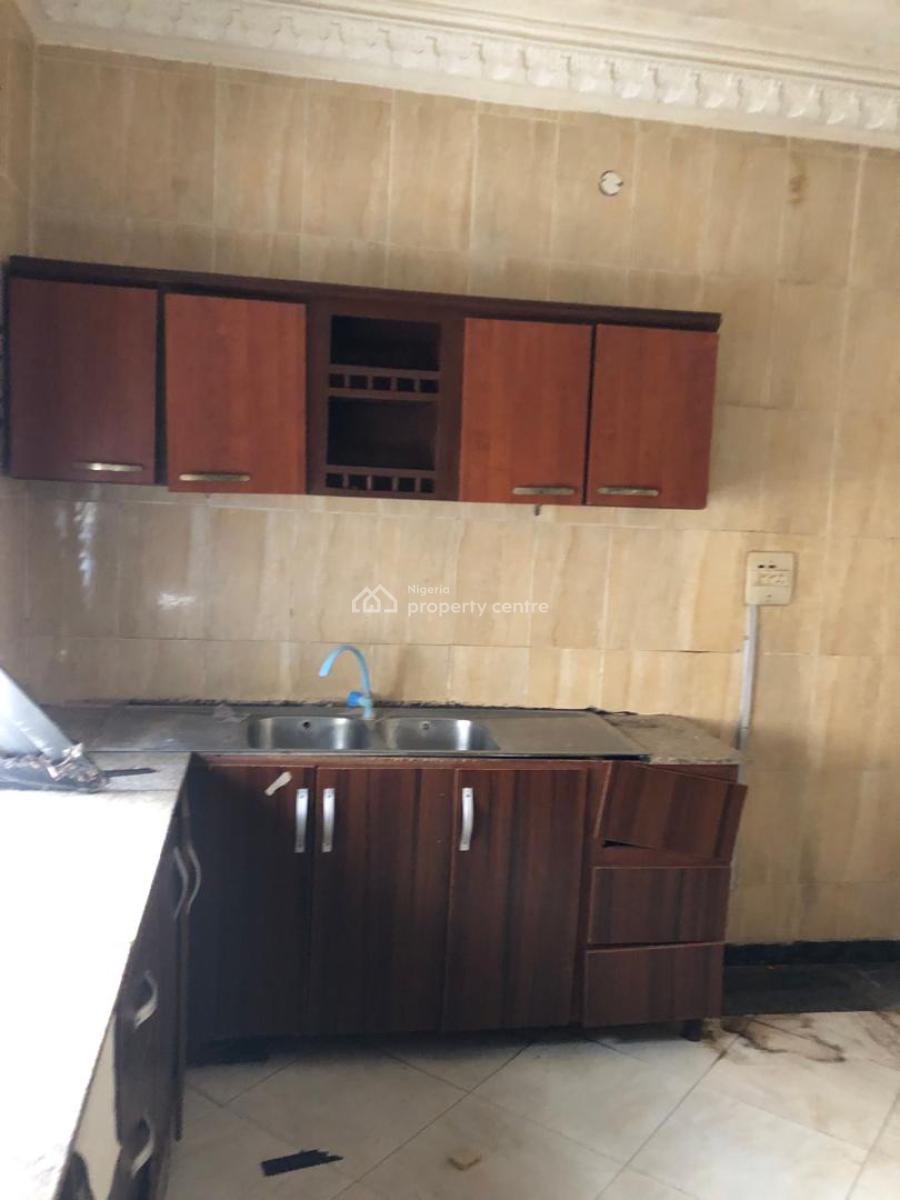 Clean Mini Flat and 3 Bedroom Respectively, Lekki Phase 1, Lekki Phase 1, Lekki, Lagos, House for Rent