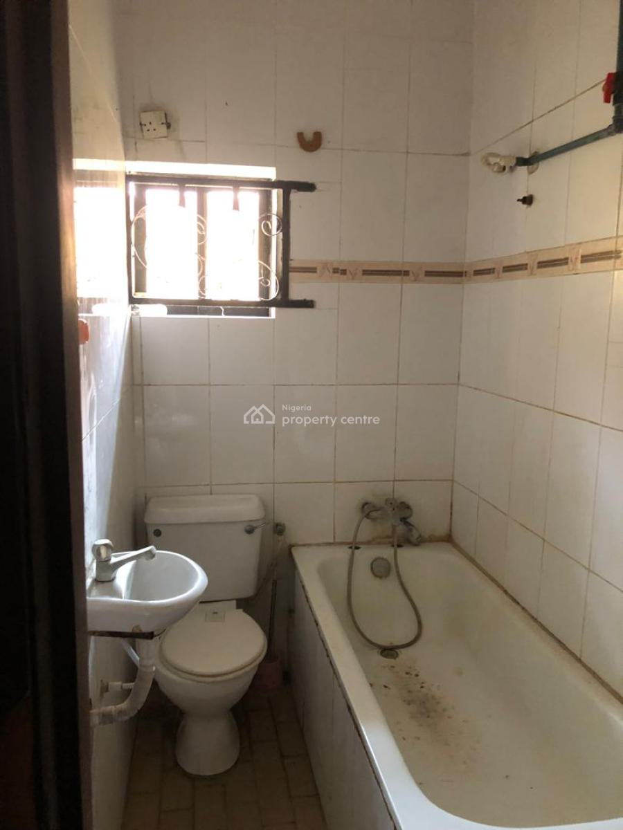 Clean Mini Flat and 3 Bedroom Respectively, Lekki Phase 1, Lekki Phase 1, Lekki, Lagos, House for Rent