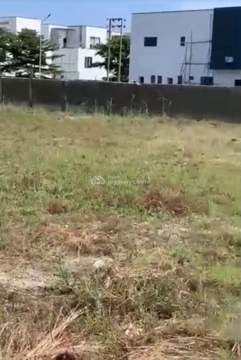 Waterfront Plot Measuring 2,000sqm, Pinnock Beach Estate, Osapa, Lekki, Lagos, Residential Land for Sale