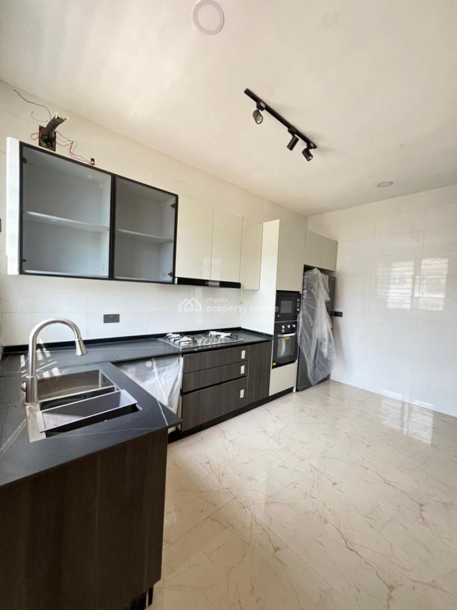 Exclusive 2 Bedroom Apartment with a Pool Elevator, Lekki Phase 1, Lekki, Lagos, Flat / Apartment for Sale