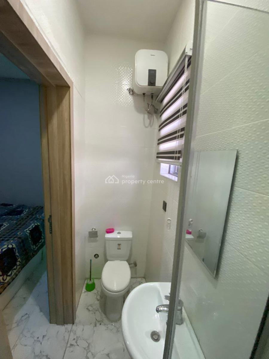 Fully Furnished Semi Master Bedroom, Orchid Road, Lekki, Lagos, Self Contain (single Rooms) for Rent