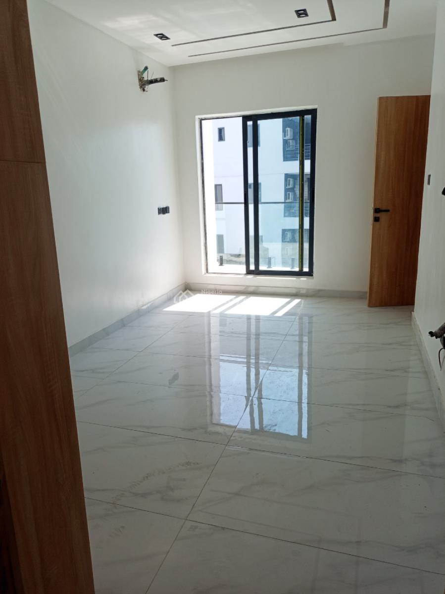Extra Large 2bedroom with Bq Pool Elevator 24hours Light, Lekki Phase 1, Lekki, Lagos, Flat / Apartment for Sale