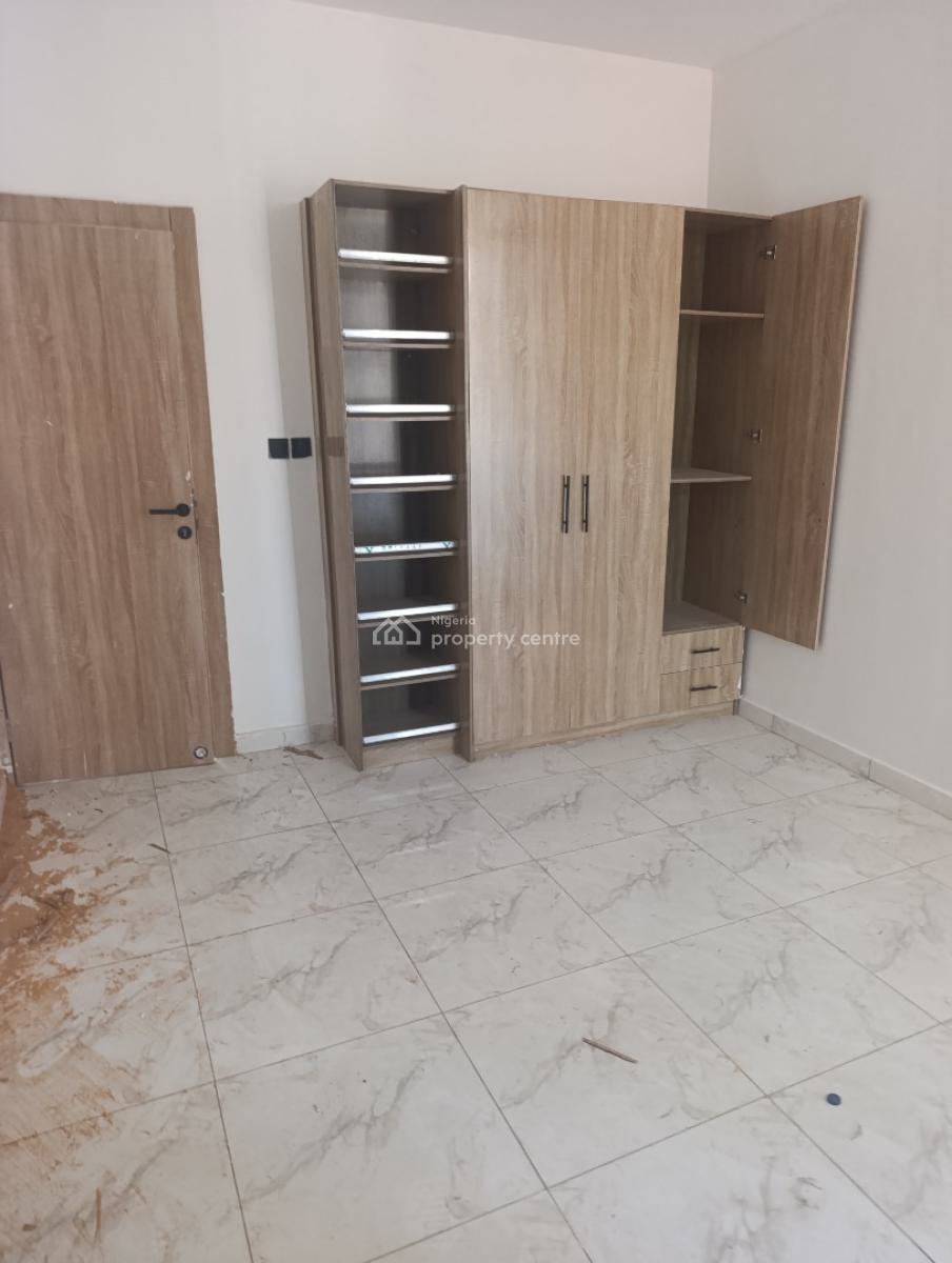 2 Bedroom Newly Built Serviced Flat with Gym and Pool, Ologolo, Lekki, Lagos, Flat / Apartment for Rent
