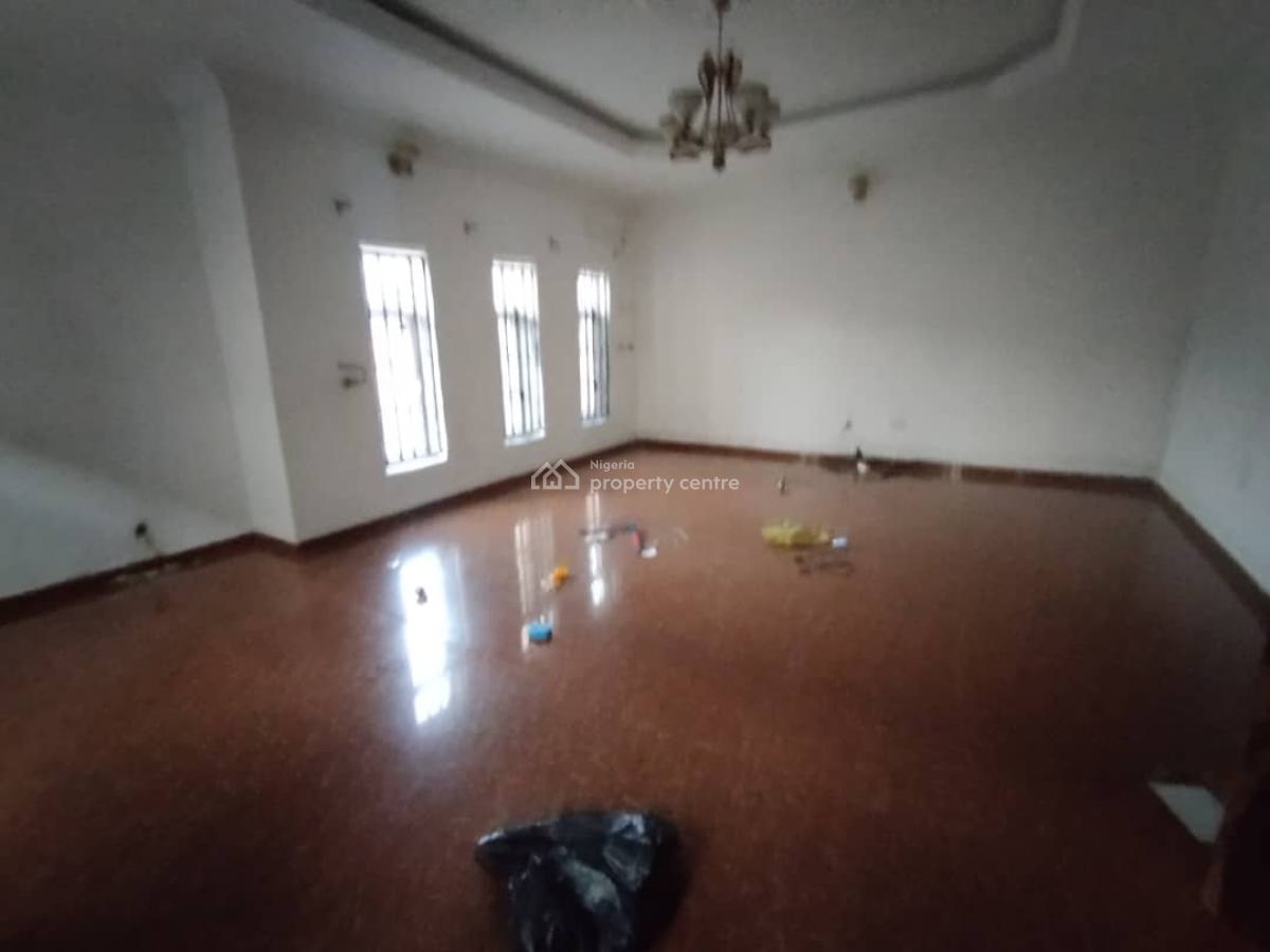 4-bedroom Semi-detached Duplex with Bq, Lekki Phase 1, Lekki, Lagos, Semi-detached Duplex for Rent