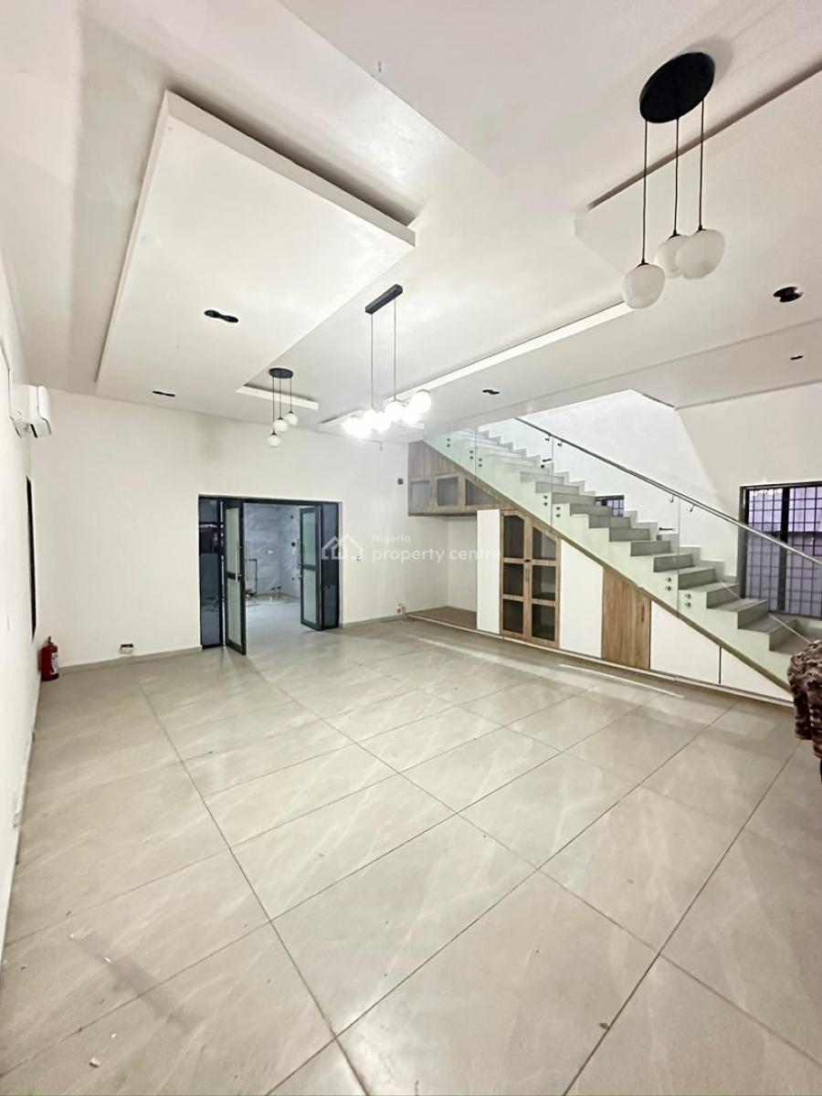 5 Bedroom Self-serviced Duplex, Lekki Phase 1, Lekki, Lagos, Detached Duplex for Rent