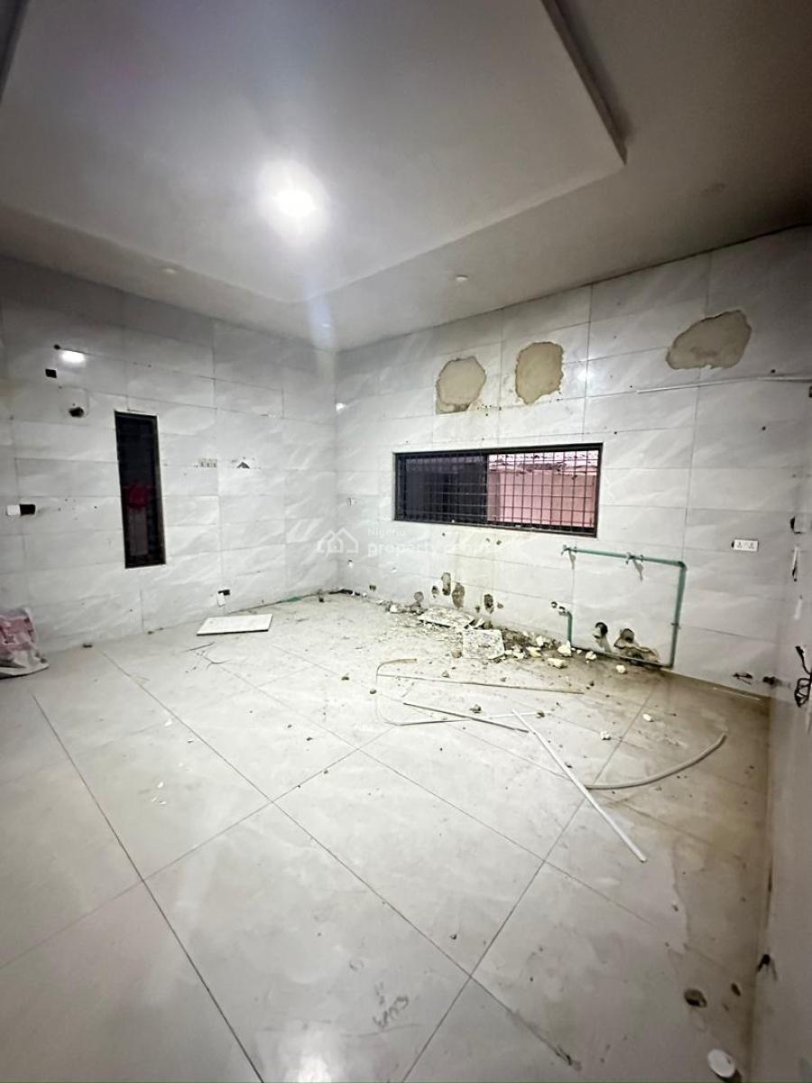 5 Bedroom Self-serviced Duplex, Lekki Phase 1, Lekki, Lagos, Detached Duplex for Rent